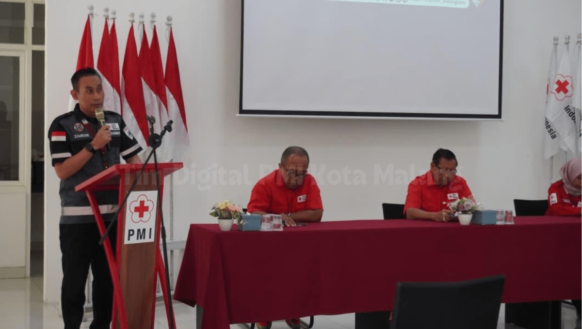 Penyampaian laporan Ketua Panitia Pelatihan Ambulans PMI Kabupaten Karawang